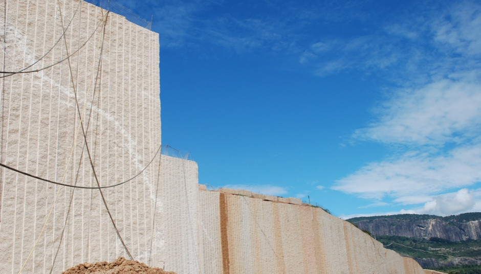 Giallo_Ornamentale_Quarry_11