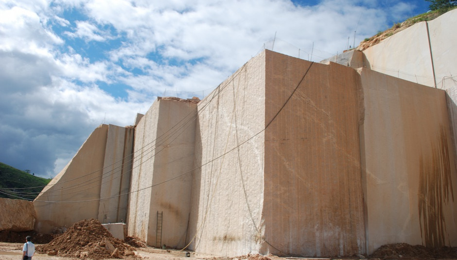 Giallo_Ornamentale_Quarry_7