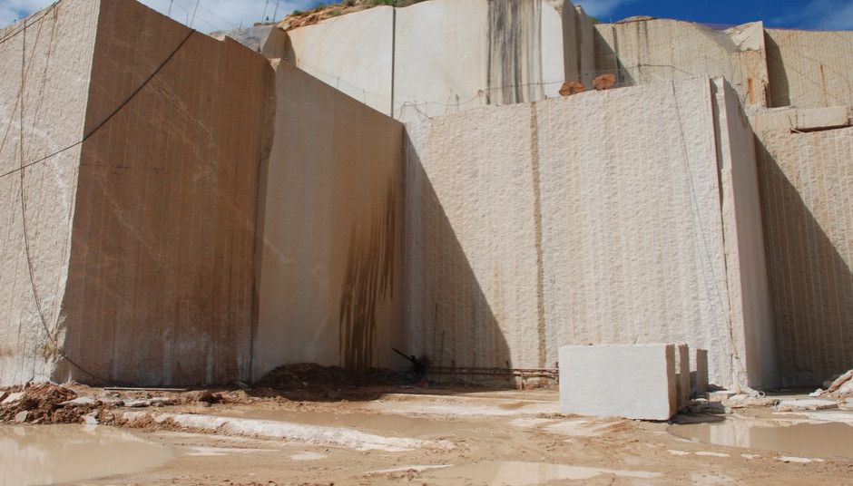 Giallo_Ornamentale_Quarry_9