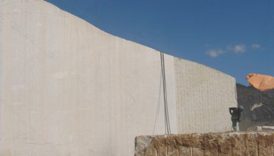 New_Venetian_Gold_quarry_07