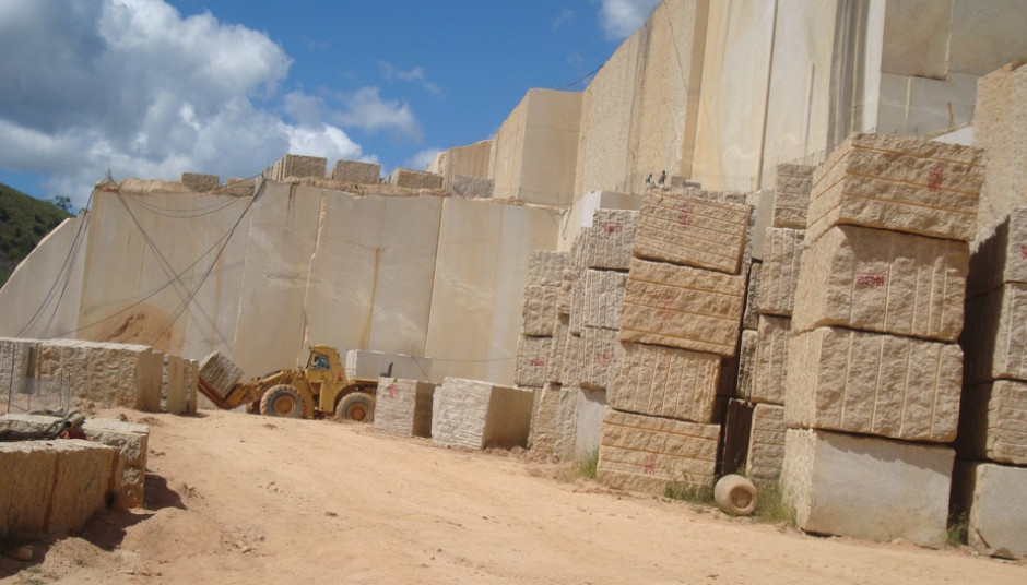 Ouro_Brasil_quarry_19