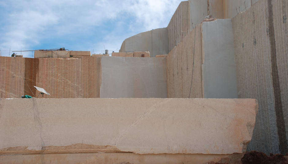 Ouro_Brasil_quarry_24