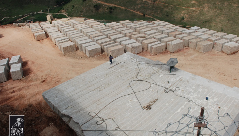 Ouro_Brasil_quarry_27